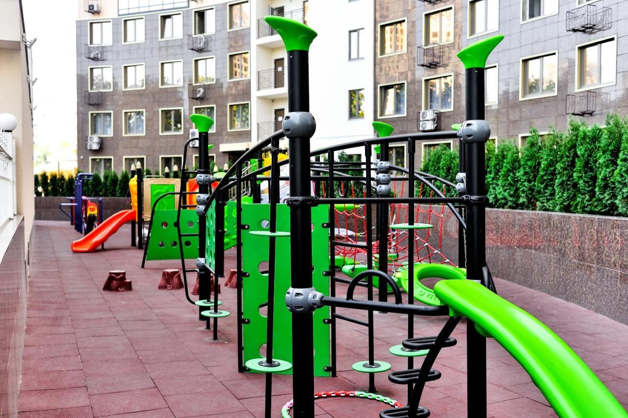 Большая Двухкомнатная Квартира В Центре Аркадии! Odessa Exterior foto